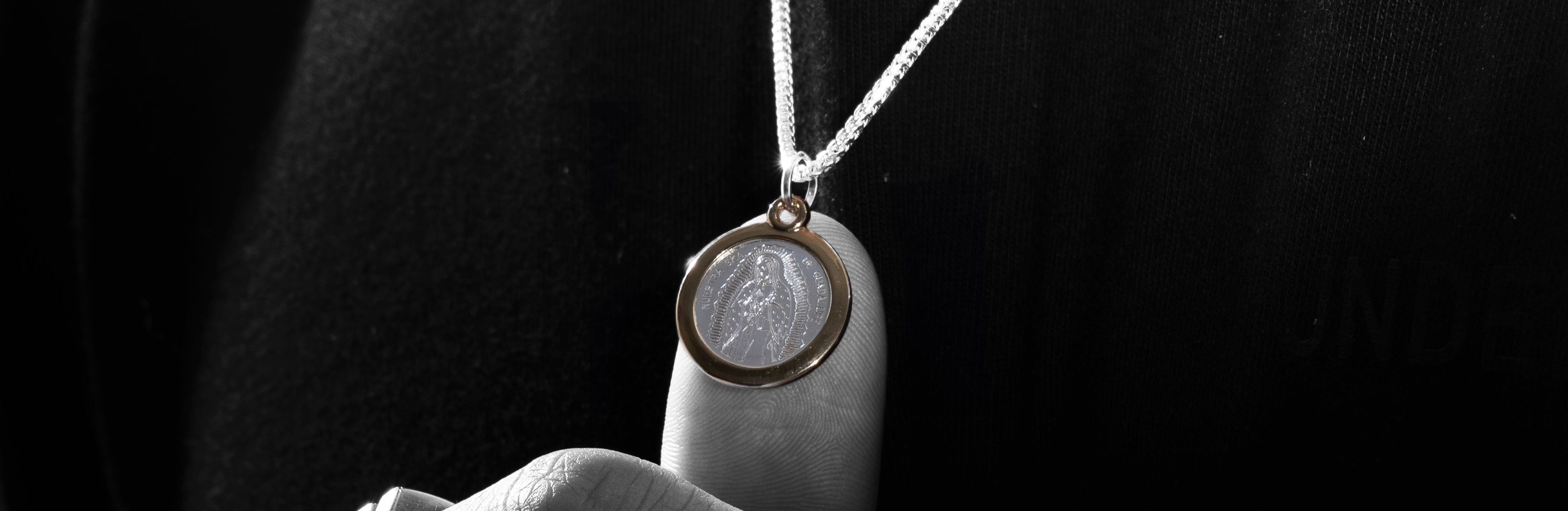 La Virgen de Guadalupe: Un Símbolo de Protección y Fe