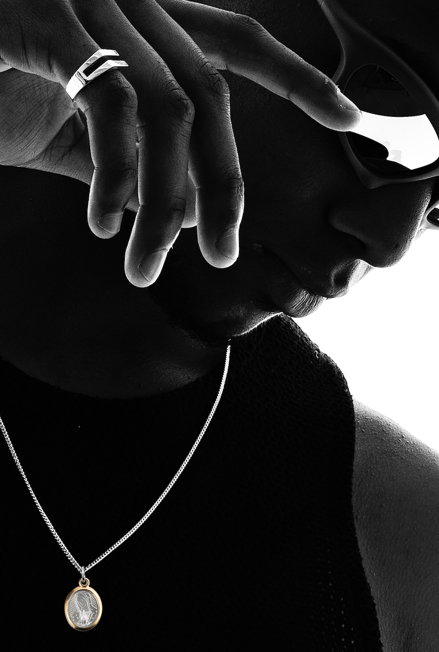 Sancta II | Cadena con dije en plata ley 925