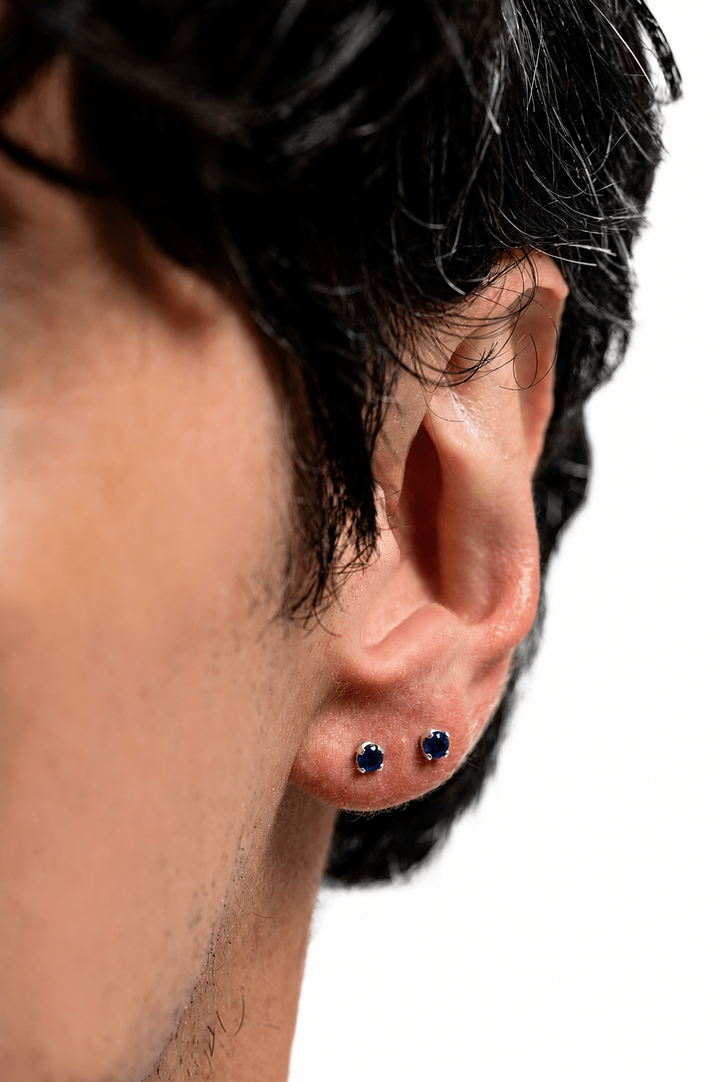 SILVER FACET SAPPHIRE | TOPOS CON ZAFIRO EN PLATA LEY 925 - BAROQ