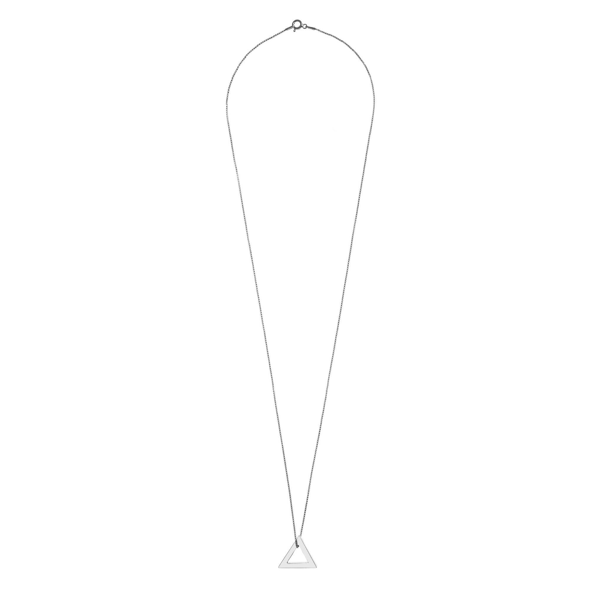 Collar de plata con dije triangular limpio y moderno para hombre