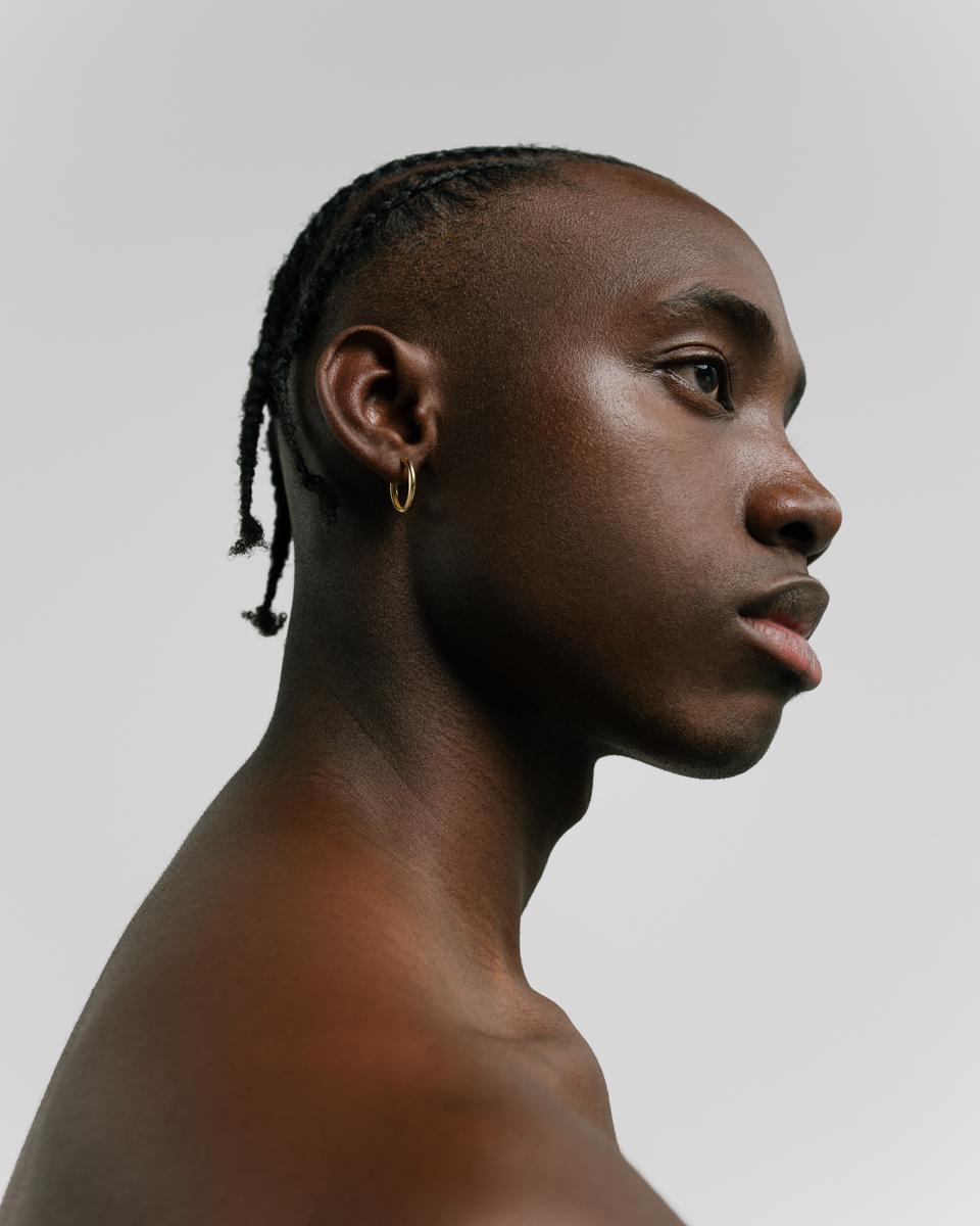 Aretes de oro para hombre: tendencias colombianas únicas en oro - BAROQ
