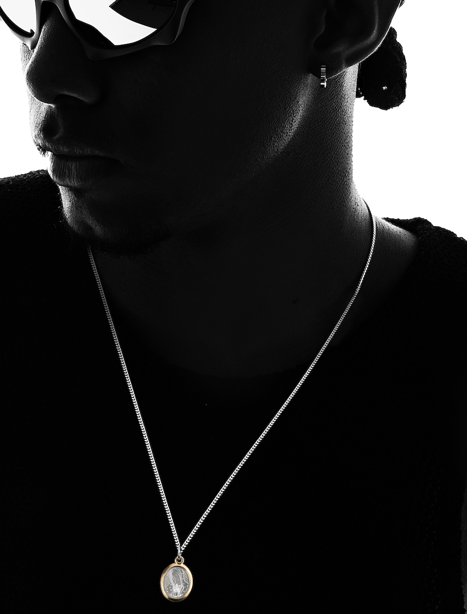 Sancta II | Cadena con dije en plata ley 925