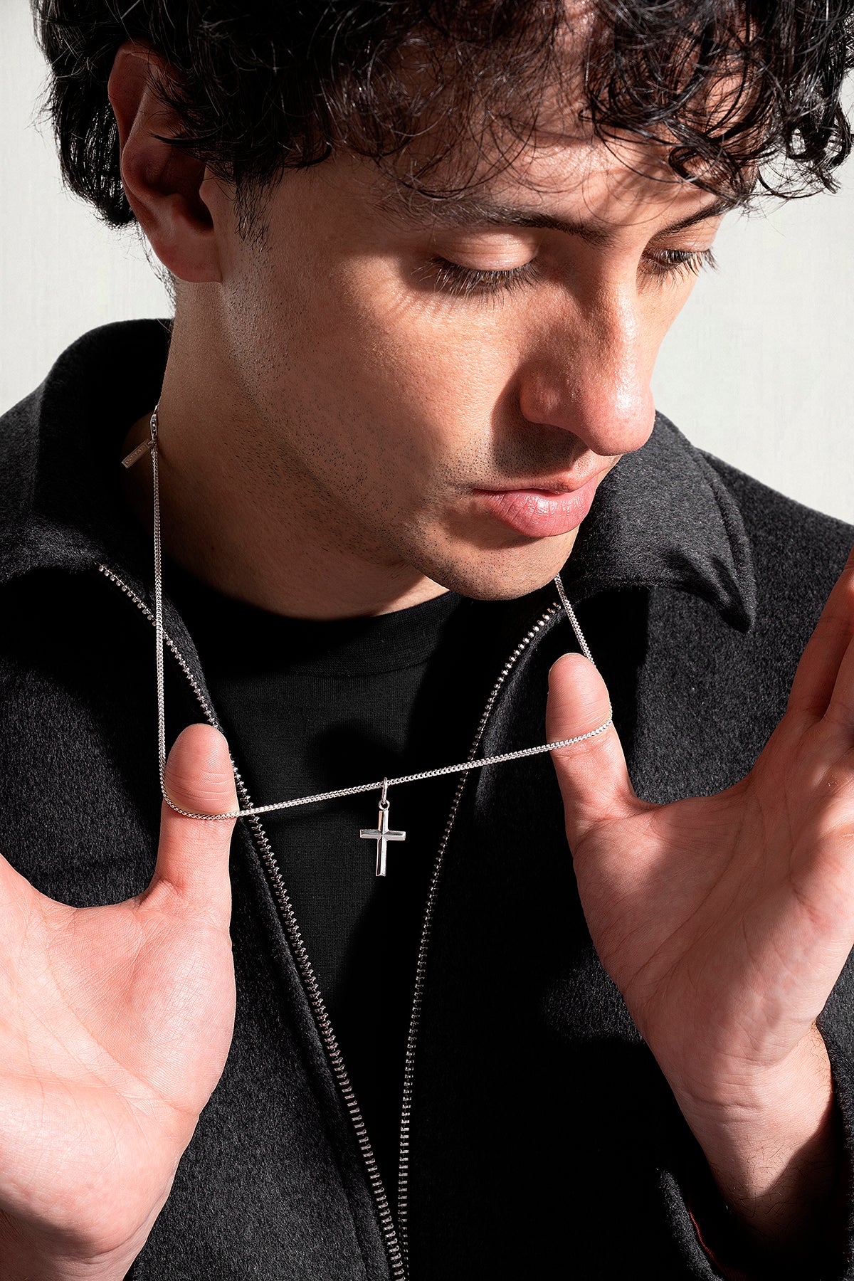 CROSS NECKLACE | CADENA EN FORMA DE CRUZ EN PLATA LEY 925