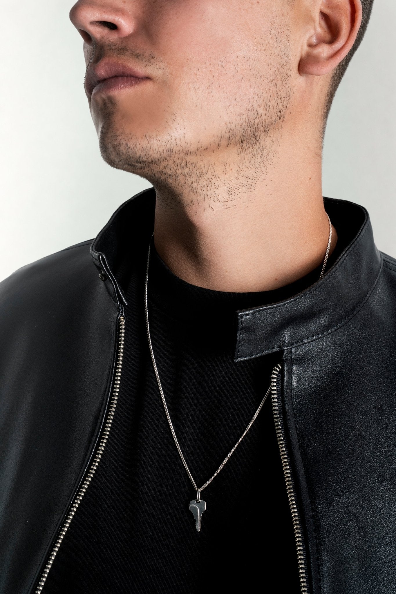 THE KEY NECKLACE | CADENA CON DIJE DE LLAVE EN PLATA LEY 925 - BAROQ