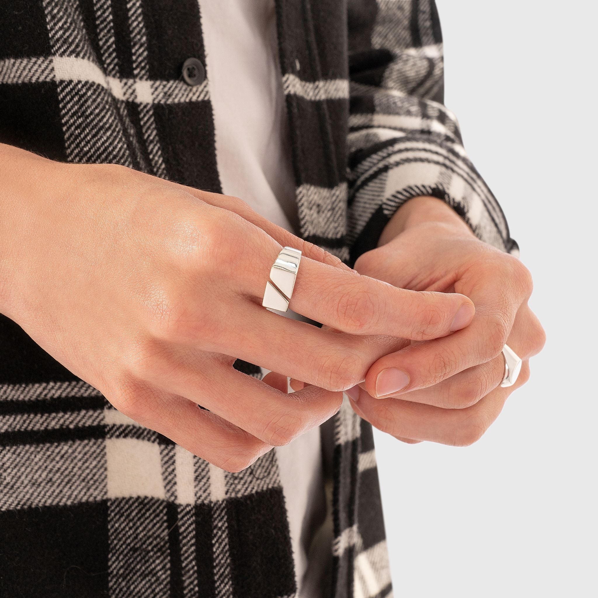 SPLIT B4 | ANILLO EN PLATA LEY 950 - BAROQ